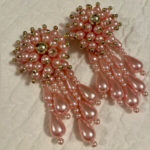 Vintage 80s Pink pearl Fringe clip on earrings